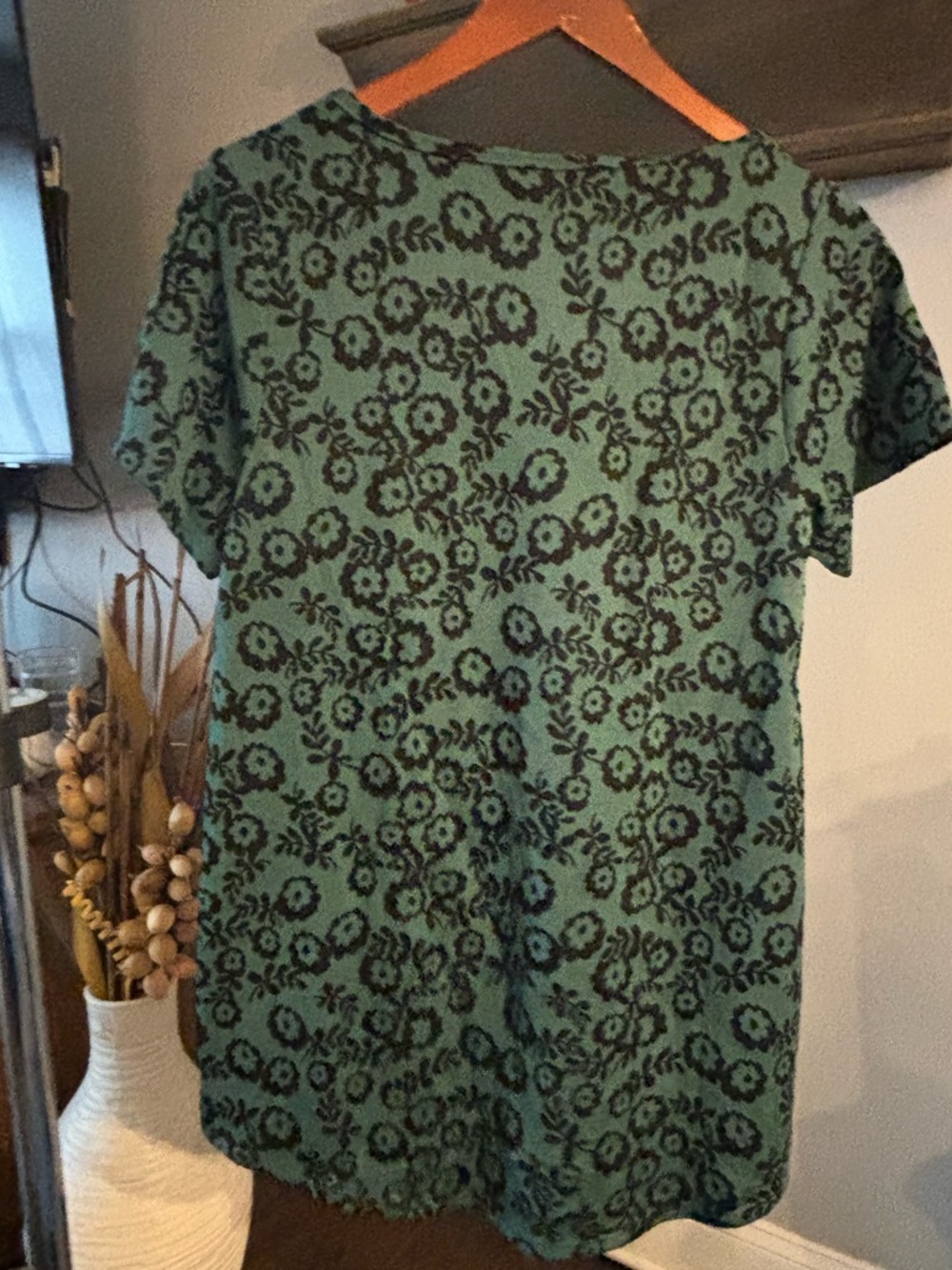 LuLaRoe Teal Short-Sleeve Floral Scoop Neck Top size medium - Picture 4 of 4